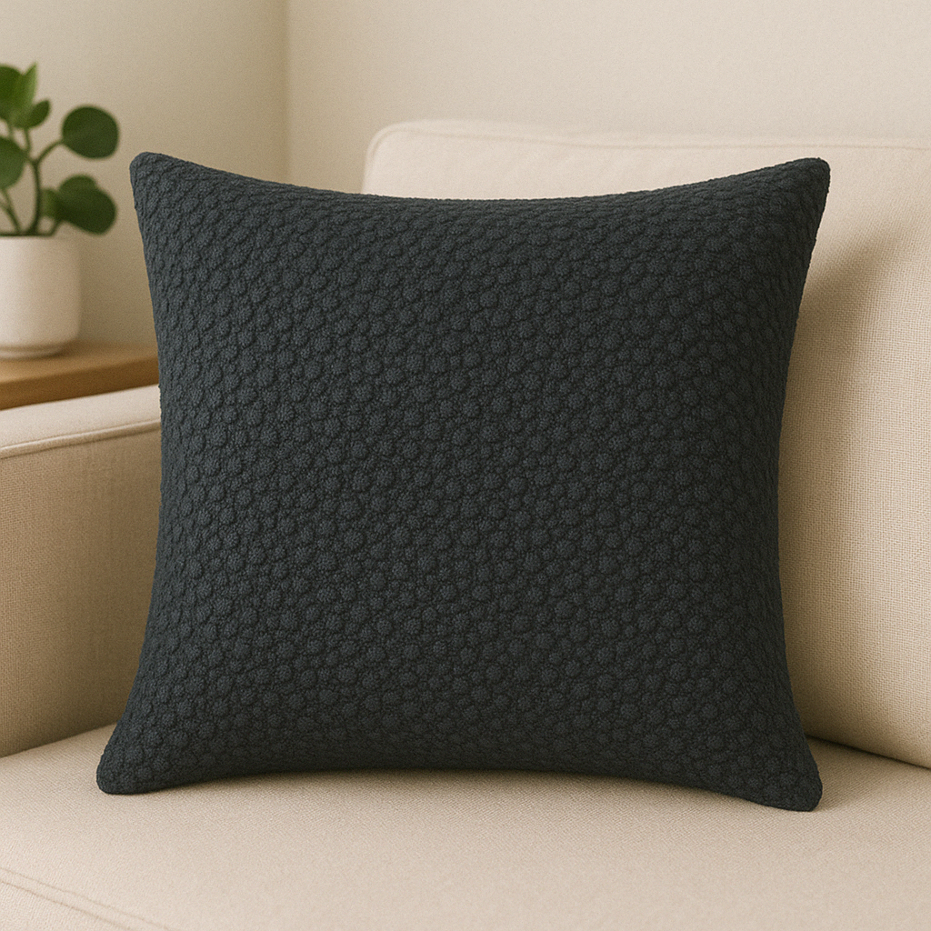 Coussin décoratif bouclé - Élégance naturelle signée CoussinMaroc