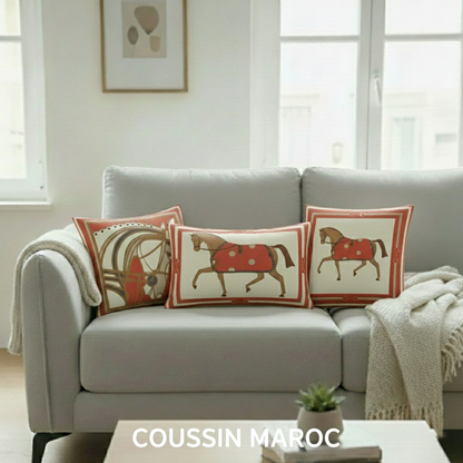Trio de Coussins Marocains Rouge – Motif Cheval Luxe, Décoration Salon Élégante